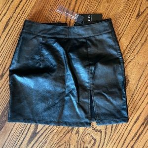 Princess Polly Rizzo mini leather skirt size 2 black